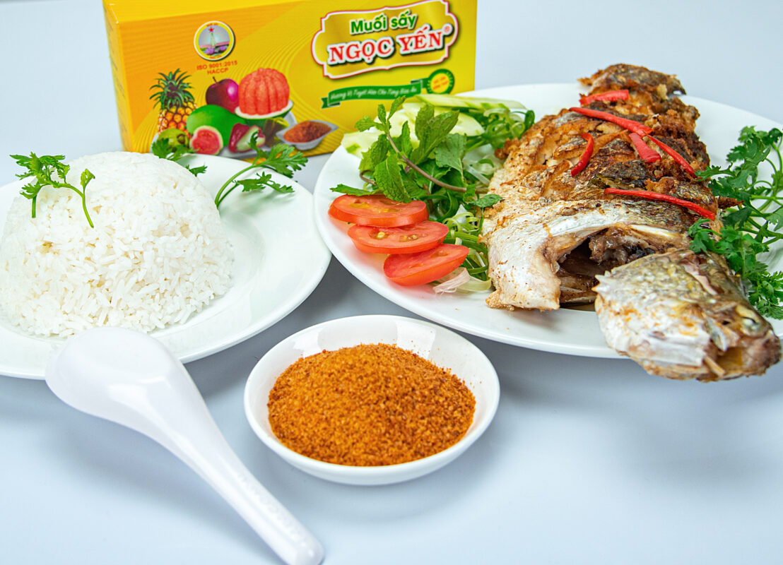 Muối sấy ngọc yến dùng làm gia vị trong các bữa ăn